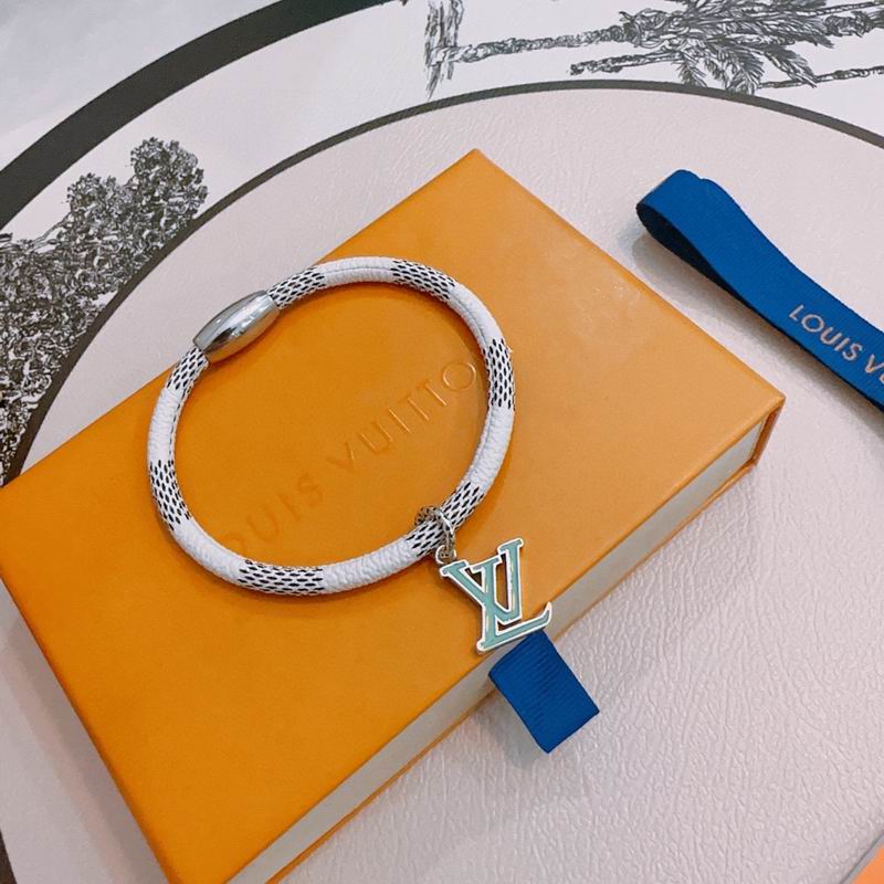 LV Bracelet 12yxx266 (4)