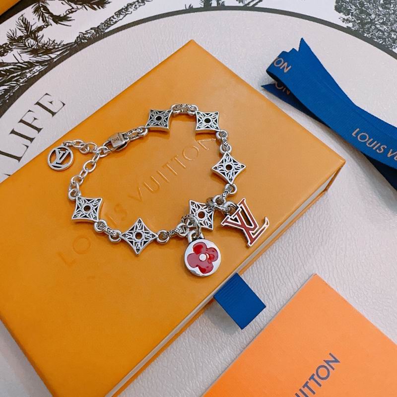 LV Bracelet 12yxx267 (2)