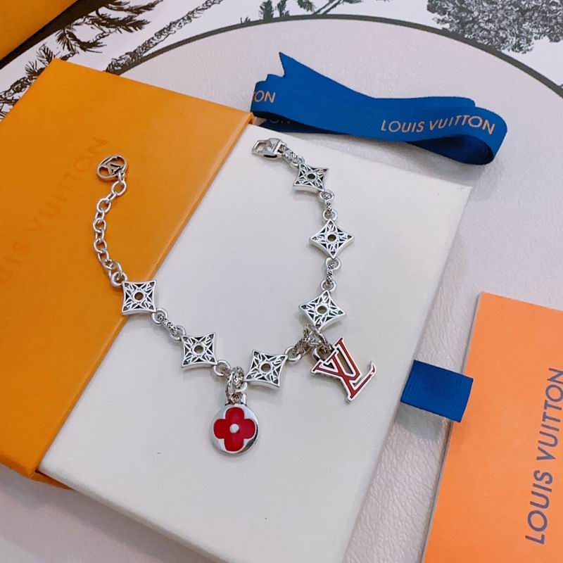 LV Bracelet 12yxx267 (3)