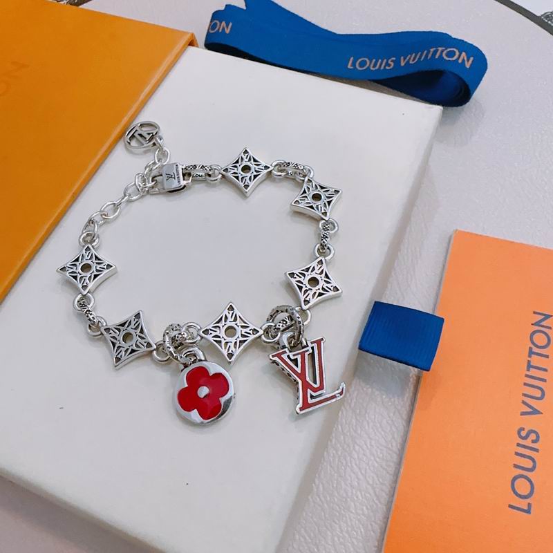 LV Bracelet 12yxx267 (5)
