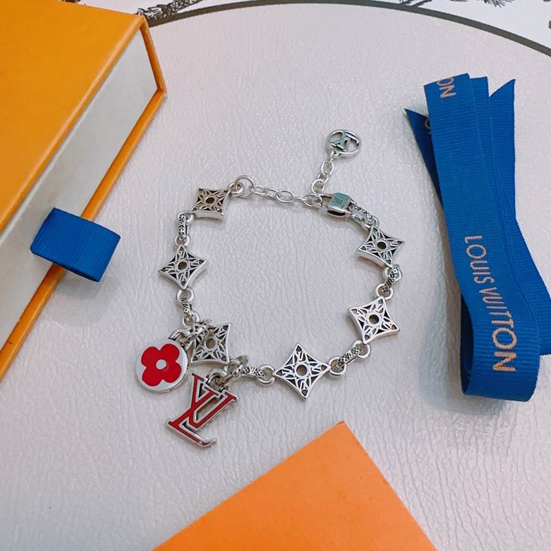 LV Bracelet 12yxx267 (6)