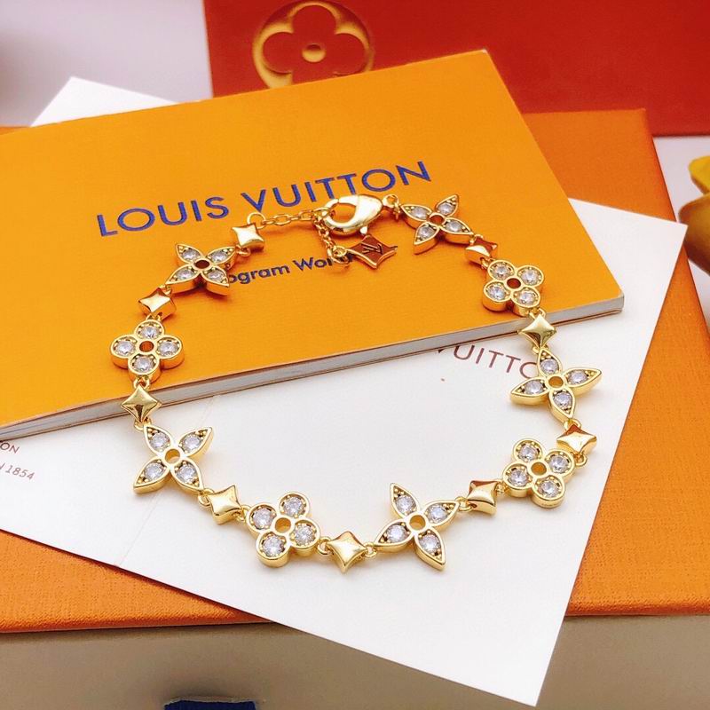 LV Bracelet 12yxx269 (2)