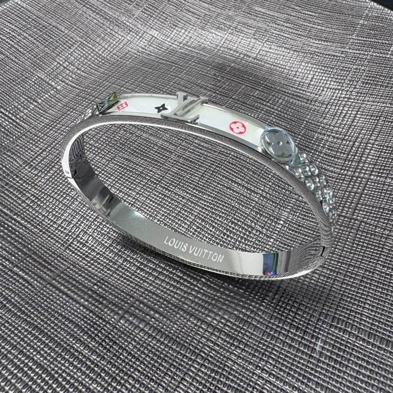 LV Bracelet 12yxx270 (5)