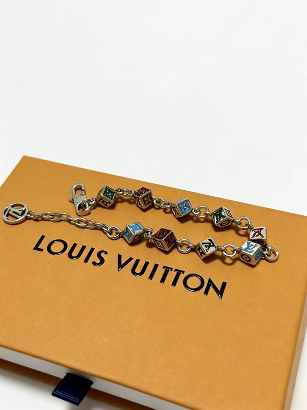 LV Bracelet 12yxx274 (5)