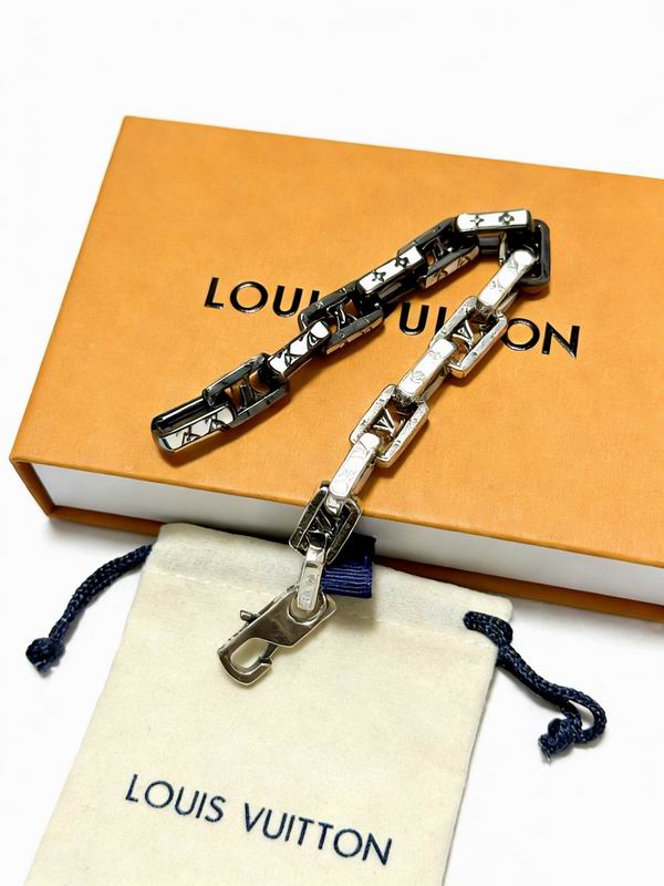 LV Bracelet 12yxx277 (4)
