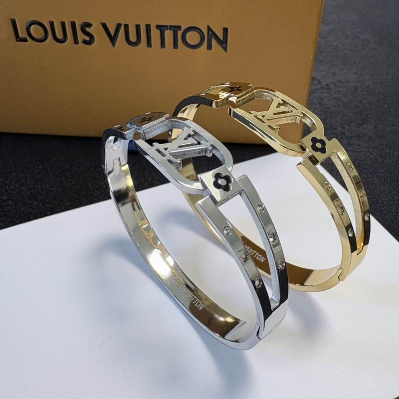 LV Bracelet 12yxx280 (4)