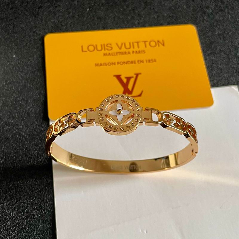 LV Bracelet 12yxx282 (5)
