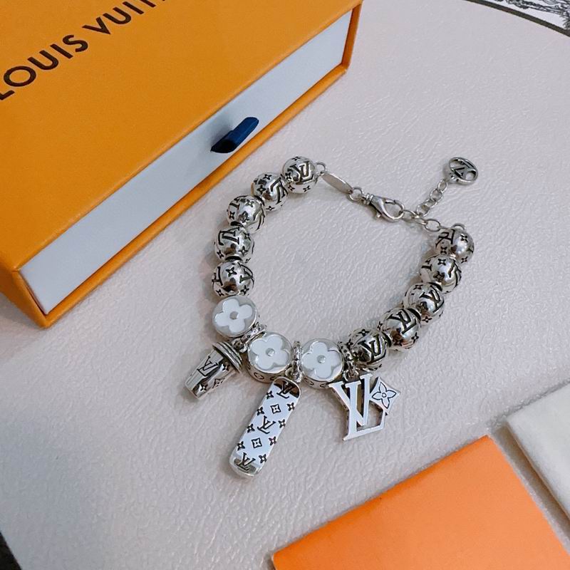 LV Bracelet 12yxx283 (5)