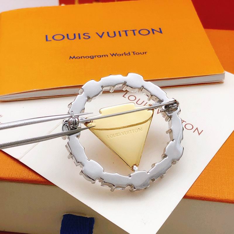 LV Brooch 01yxx24 (4)