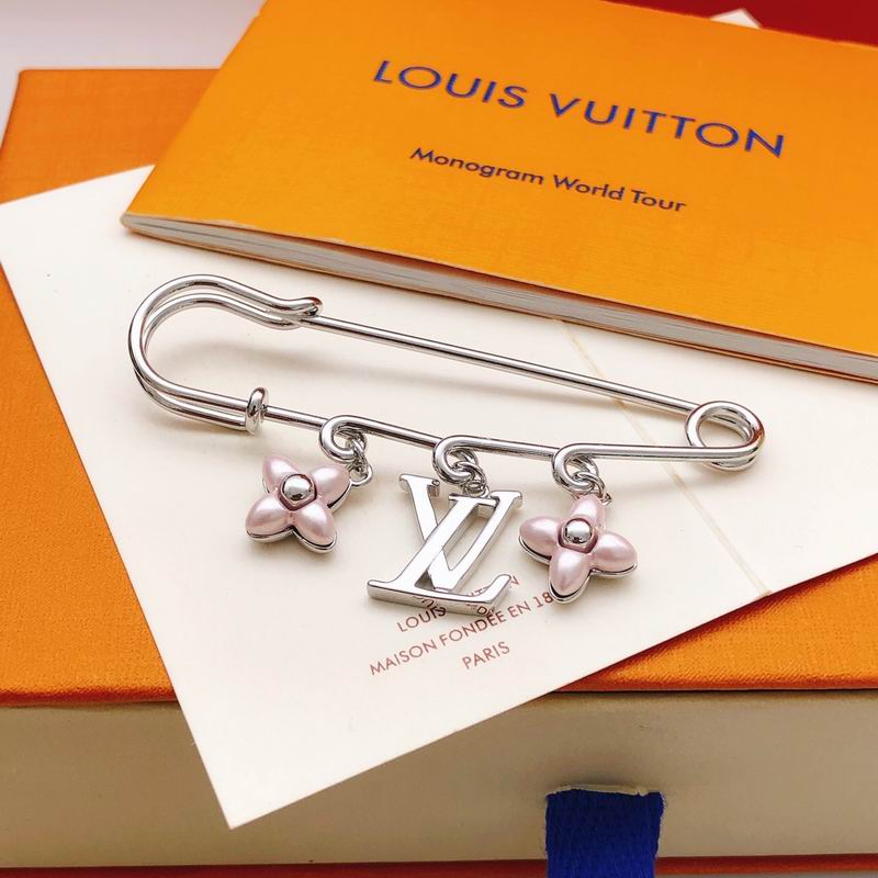 LV Brooch 01yxx26 (5)