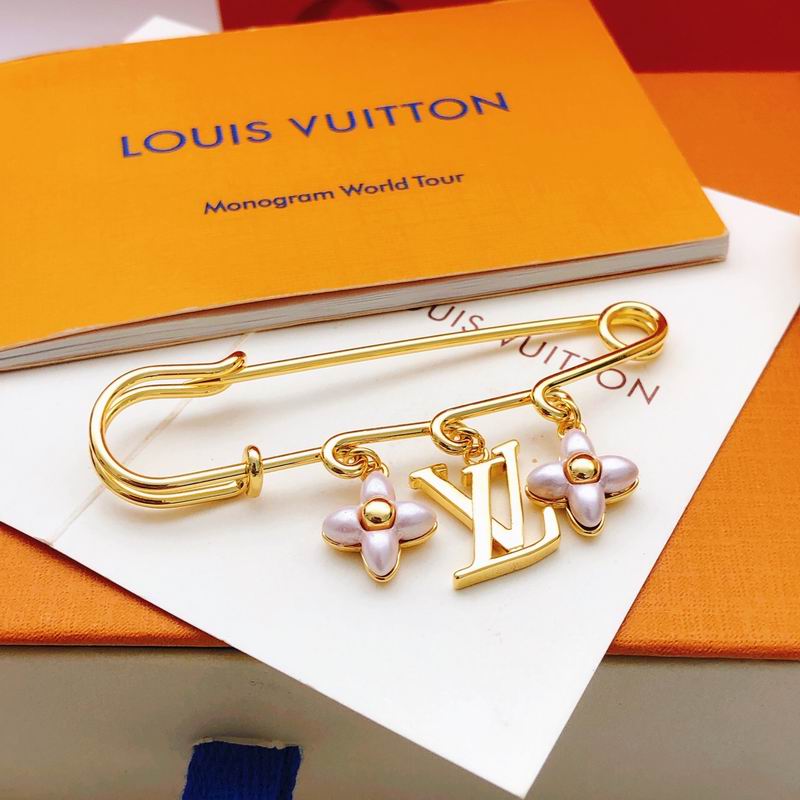 LV Brooch 01yxx26 (8)