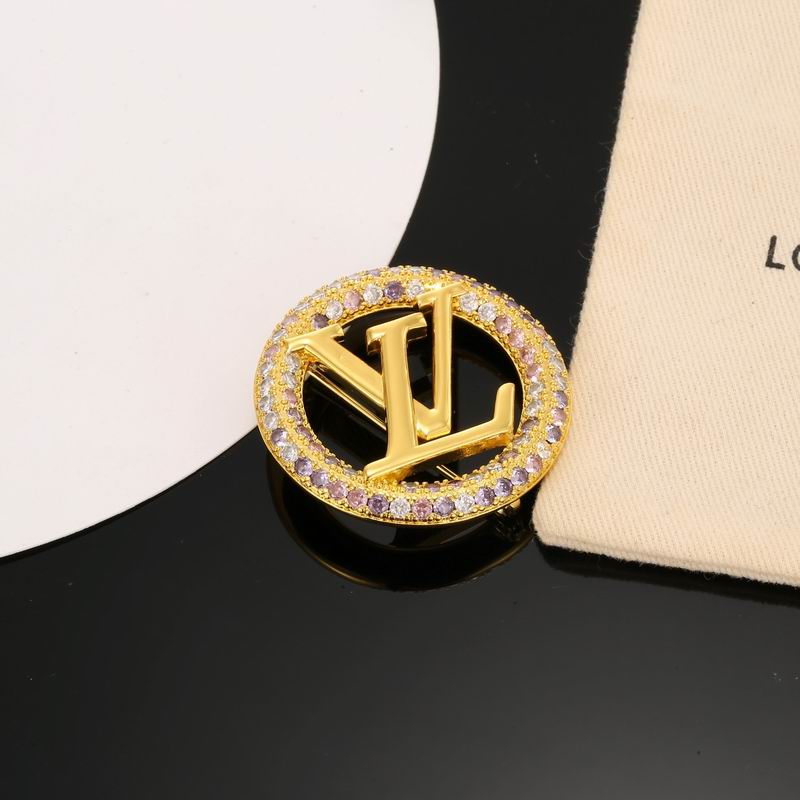 LV Brooch 11yxx02 (1)