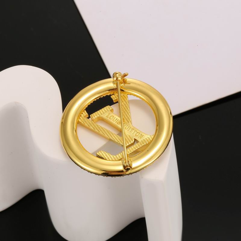 LV Brooch 11yxx02 (3)