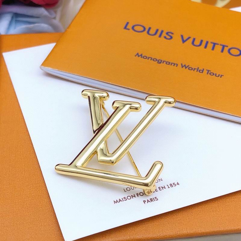 LV Brooch 11yxx08 (2)