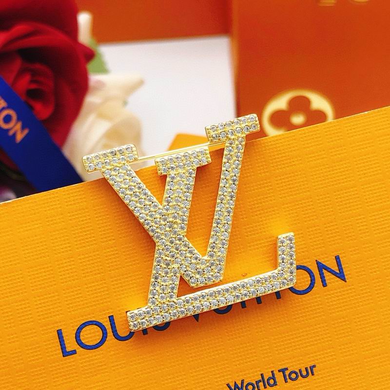 LV Brooch 11yxx09 (1)