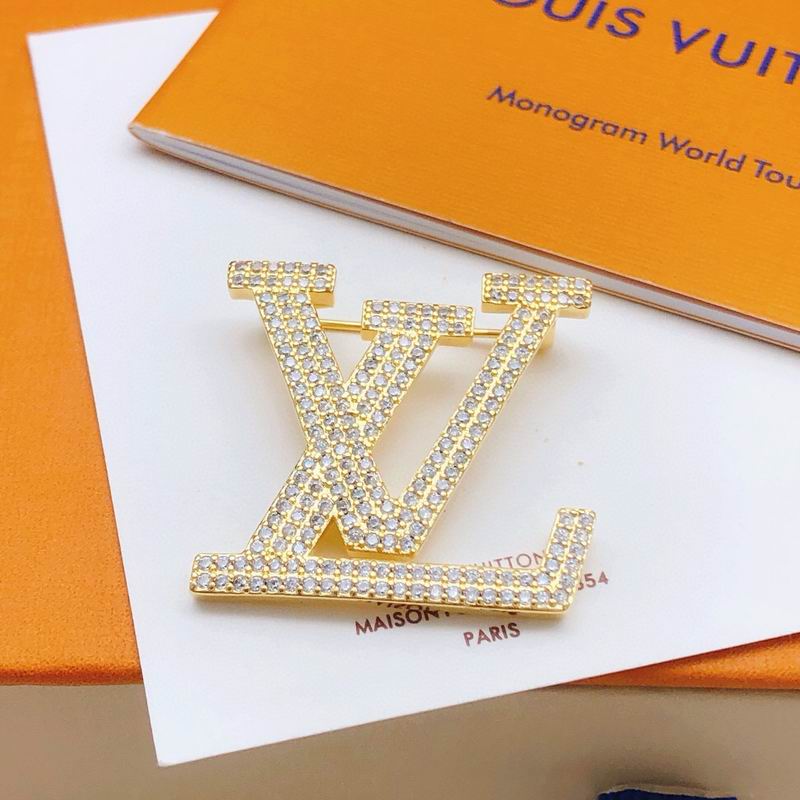 LV Brooch 11yxx09 (2)