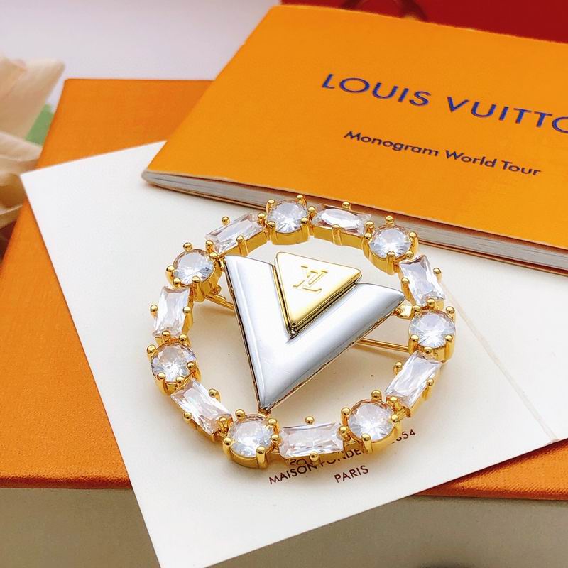 LV Brooch 11yxx11 (3)