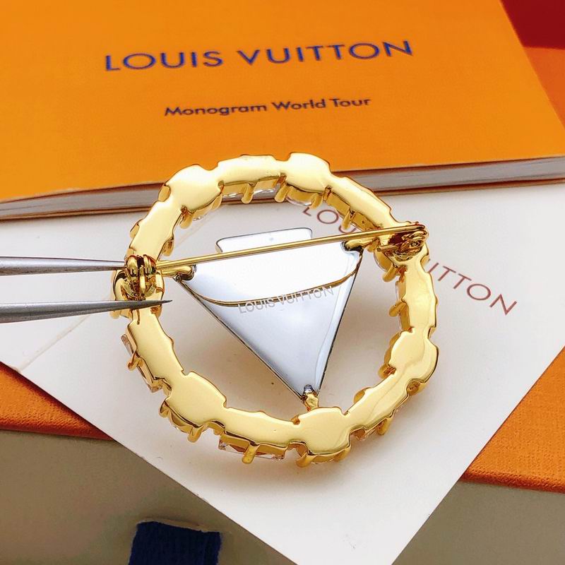 LV Brooch 11yxx11 (4)