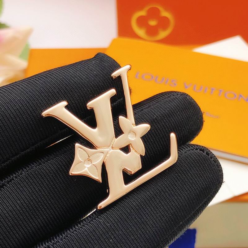 LV Brooch 11yxx13 (5)