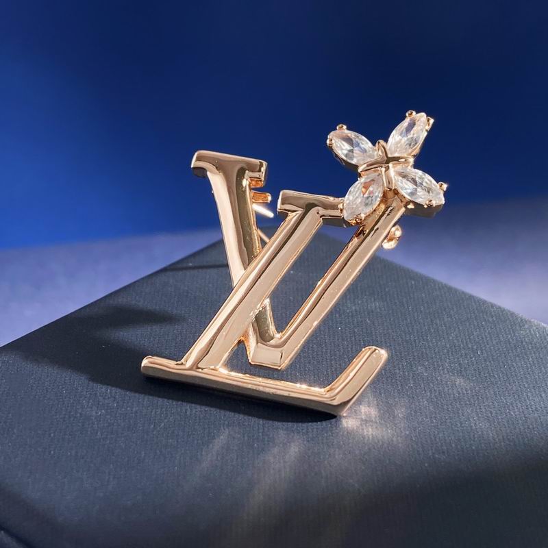 LV Brooch 11yxx16 (5)