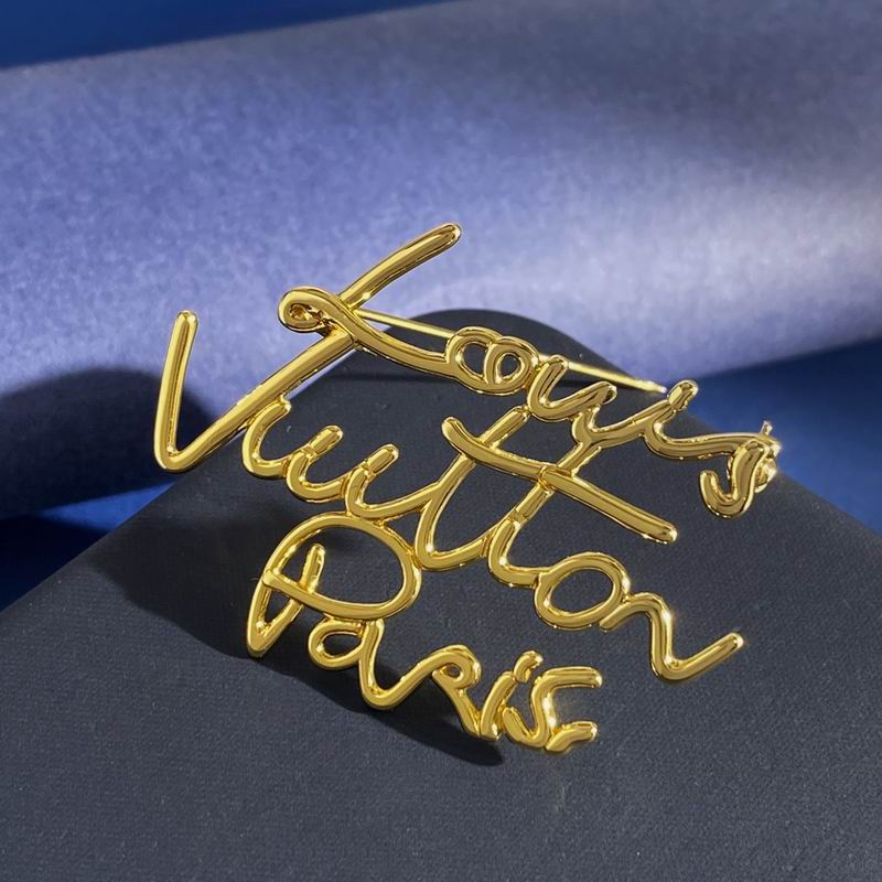 LV Brooch 11yxx17 (3)
