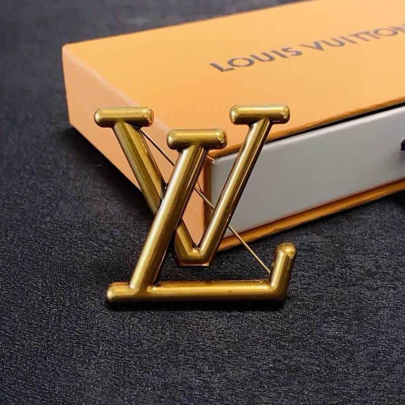 LV Brooch 12yxx20 (3)