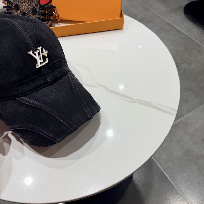 LV Cap (824)