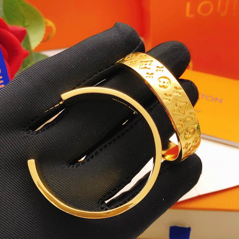 LV Earring 01yxx184 (2)