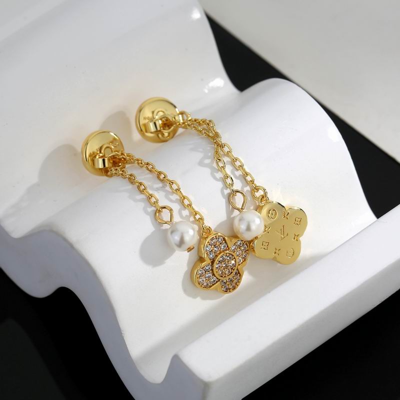 LV Earring 11yxx09 (4)