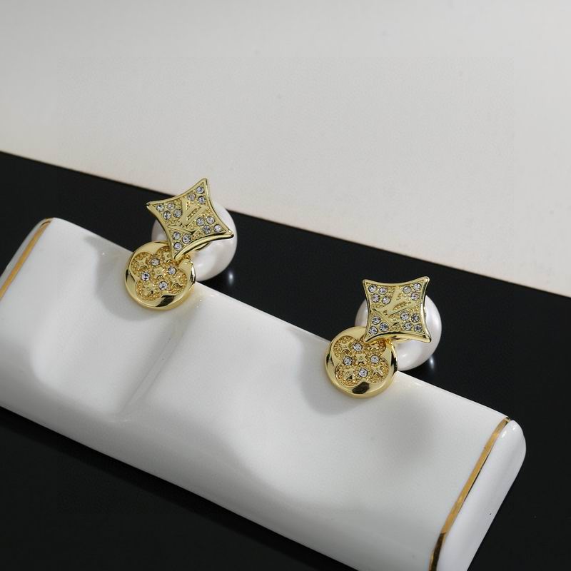 LV Earring 11yxx19 (5)