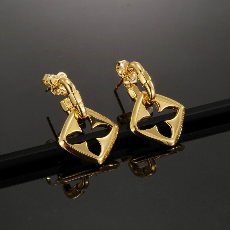 LV Earring 11yxx21 (3)