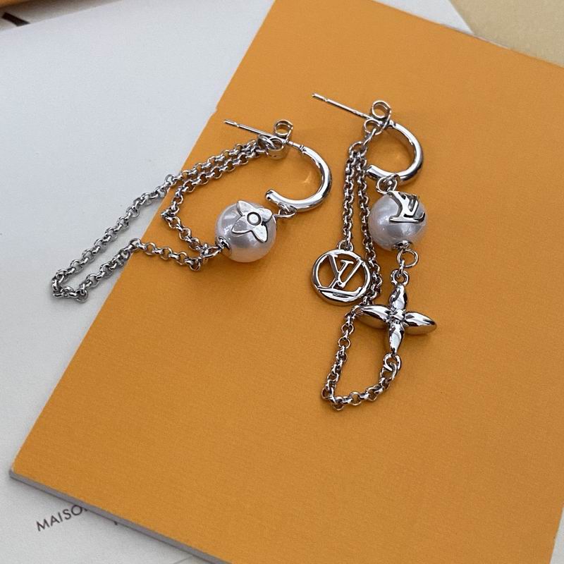 LV Earring 11yxx35 (3)
