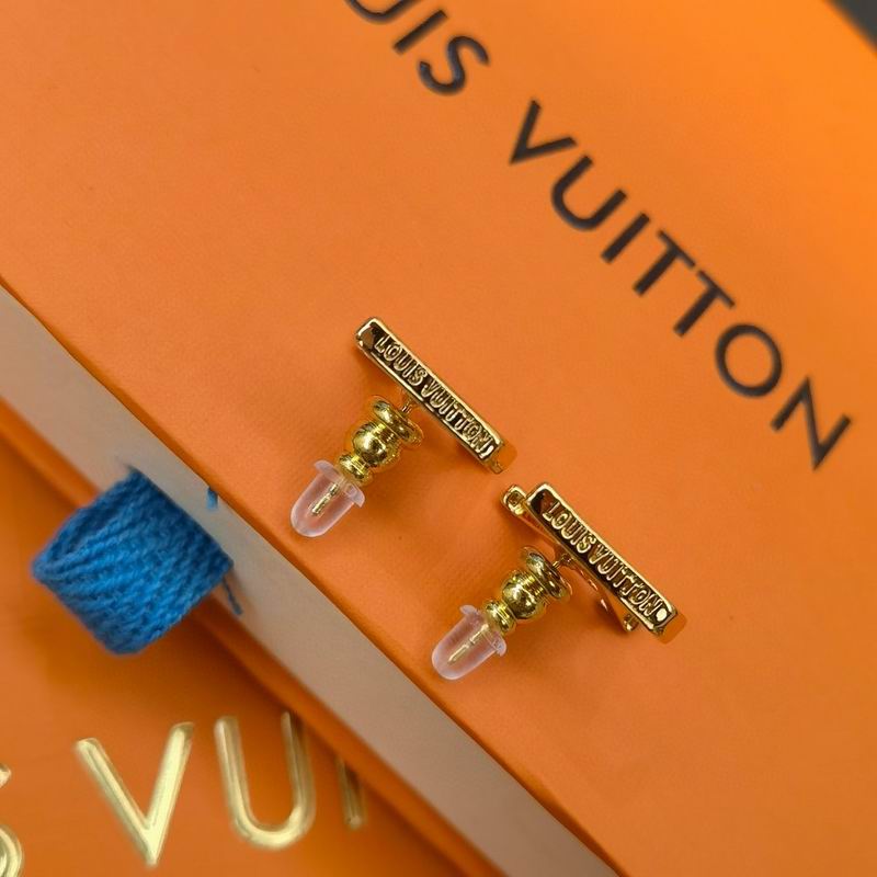 LV Earring 11yxx43 (4)