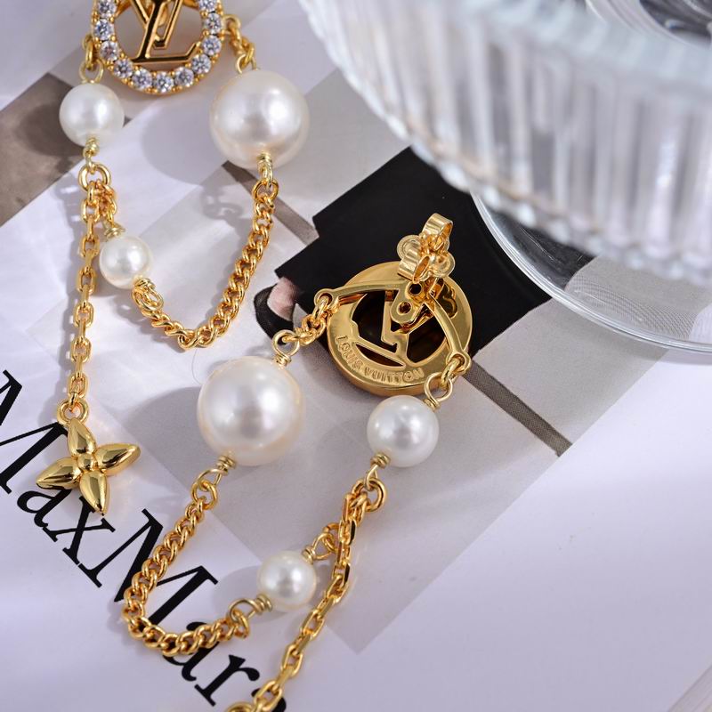 LV Earring 11yxx60 (3)