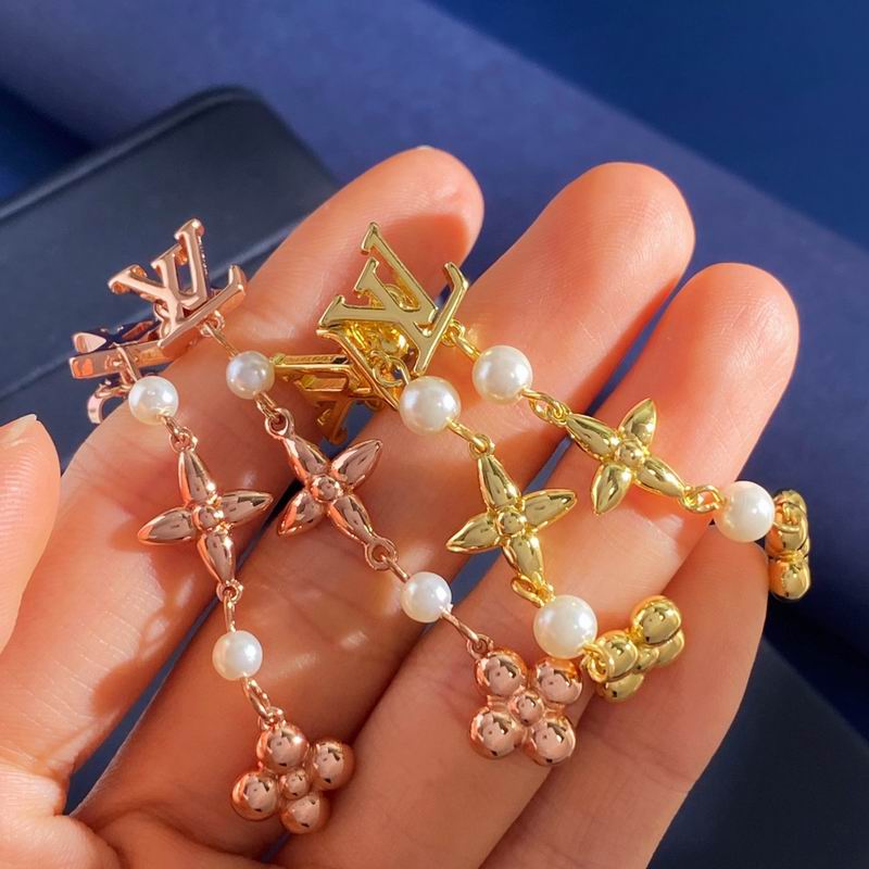 LV Earring 11yxx68 (9)