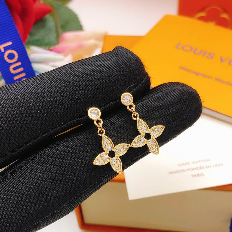 LV Earring 12yxx136 (1)