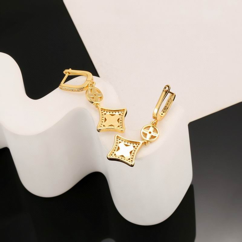 LV Earring 12yxx77 (4)