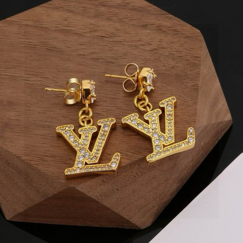 LV Earring 12yxx79 (4)