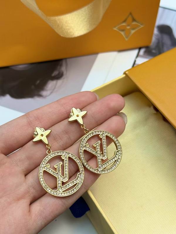 LV Earring 12yxx82 (2)