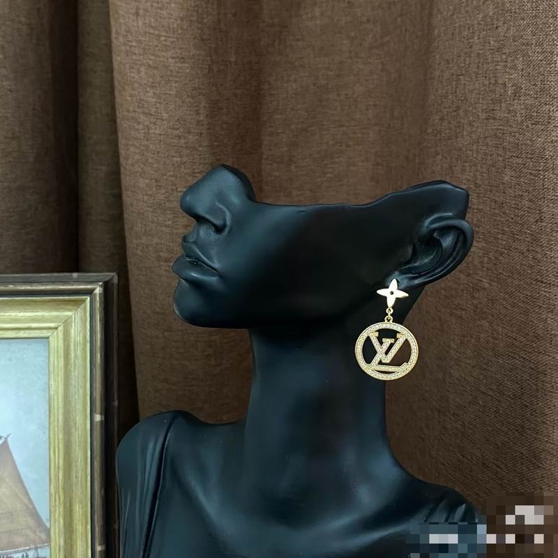LV Earring 12yxx82 (4)