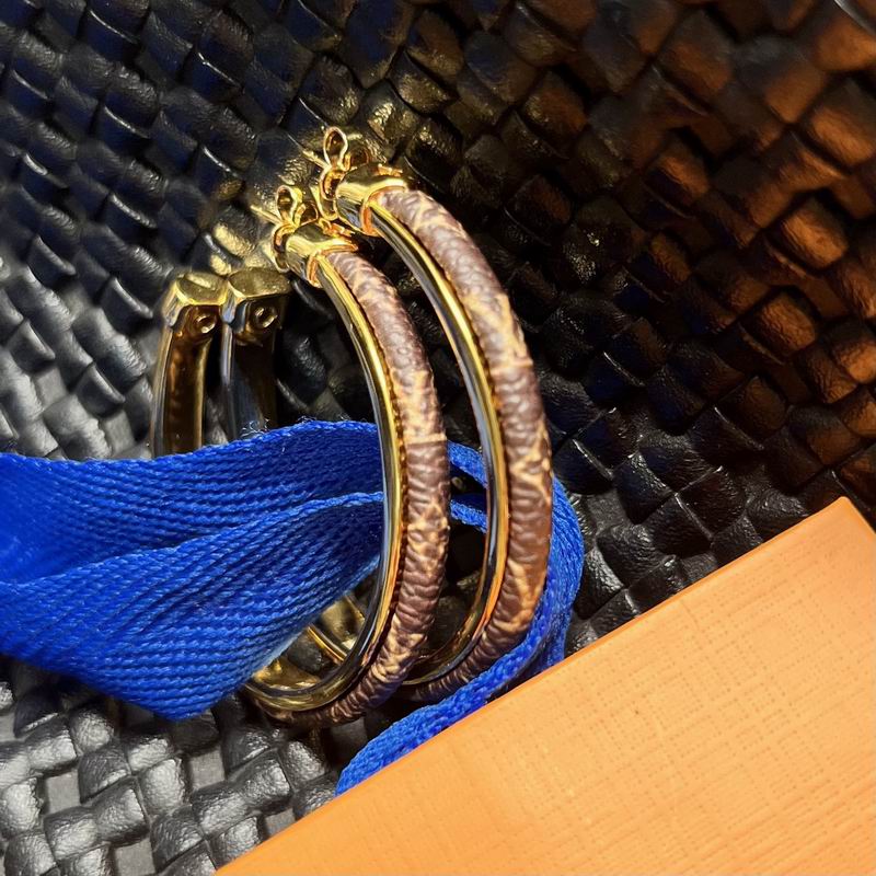 LV Earring 12yxx91 (4)