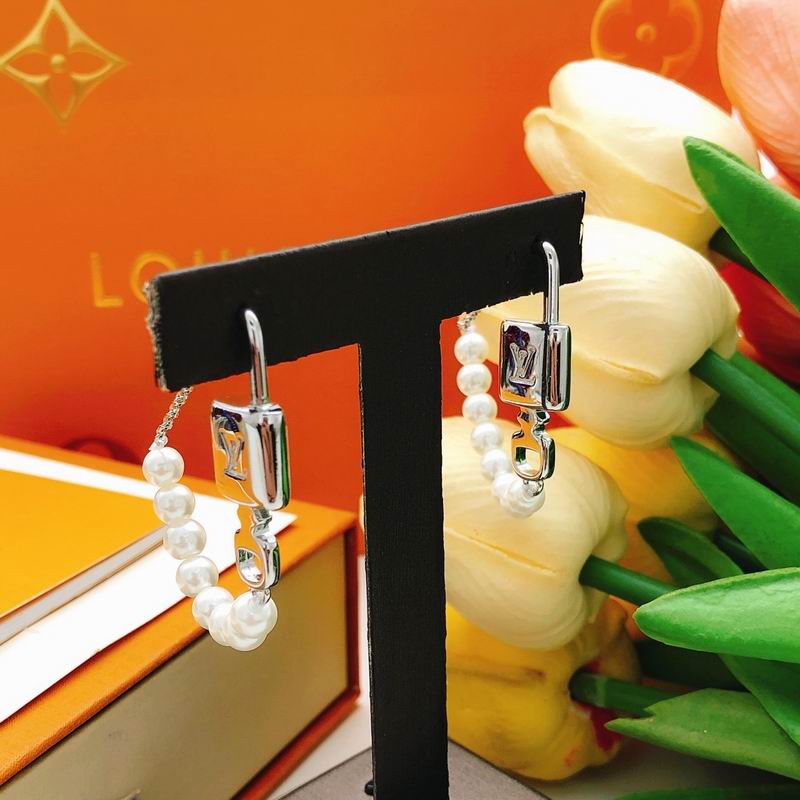 LV Earring 12yxx92 (5)