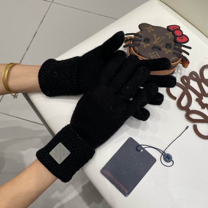 LV Gloves 21 (11)