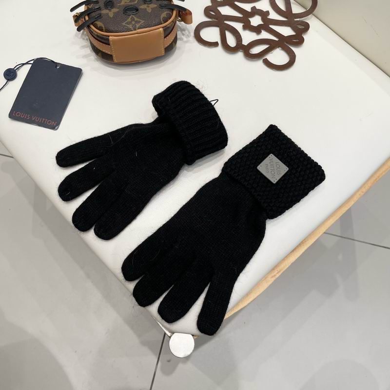 LV Gloves 21 (16)