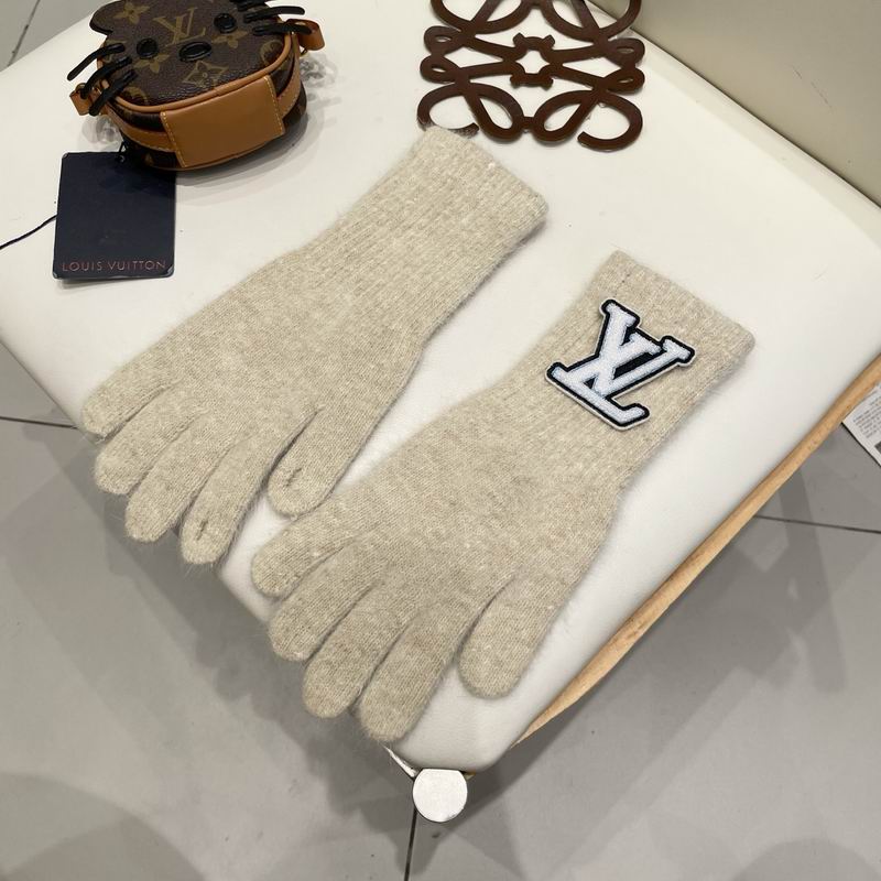 LV Gloves 21 (17)