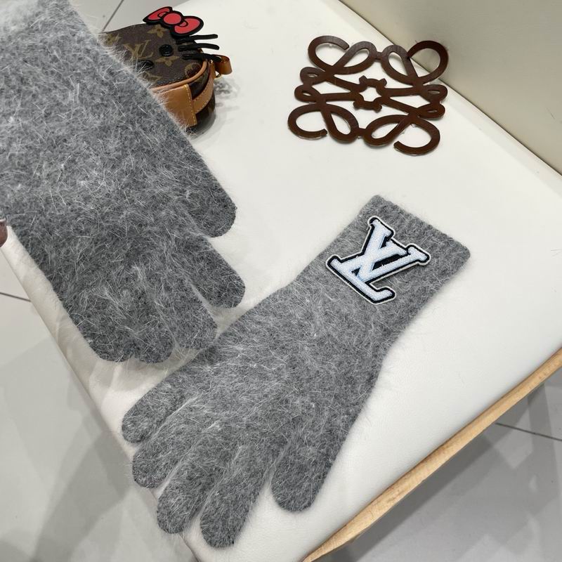LV Gloves 21 (23)