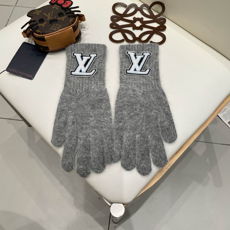 LV Gloves 21 (25)