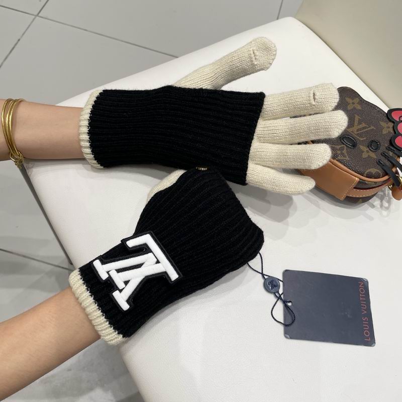 LV Gloves 24 (19)