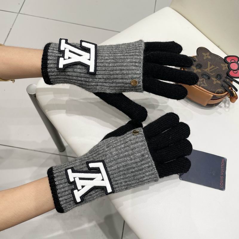 LV Gloves 24 (3)