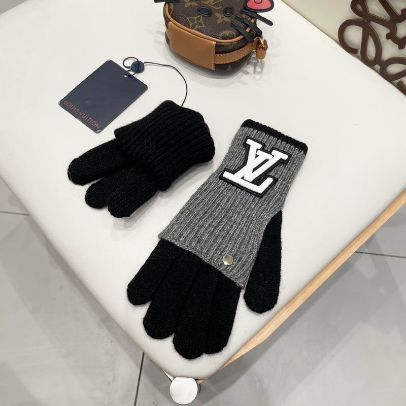 LV Gloves 24 (7)